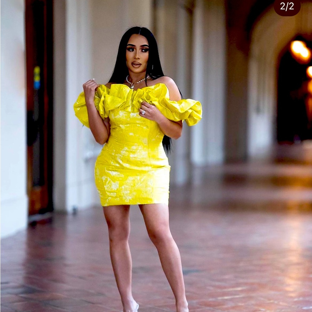 Wolddress brand new dress. Size S color yellow